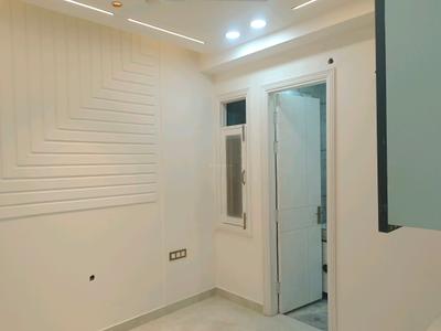 Bedroom Image of 1250 Sq.ft 4 BHK Builder Floor for sale in Mahavir Enclave New Delhi for Rs. 13500000