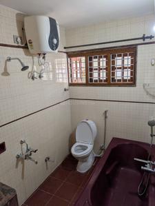Bathroom Image of 3200 Sq.ft 5 BHK Penthouse for rent in Armane Nagar Bengaluru for Rs. 350000