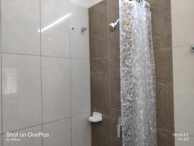 Bathroom Image of 900 Sq.ft 2 BHK Apartment / Flat for rent in Indis VB City, Bolarum Secunderabad for Rs. 22000