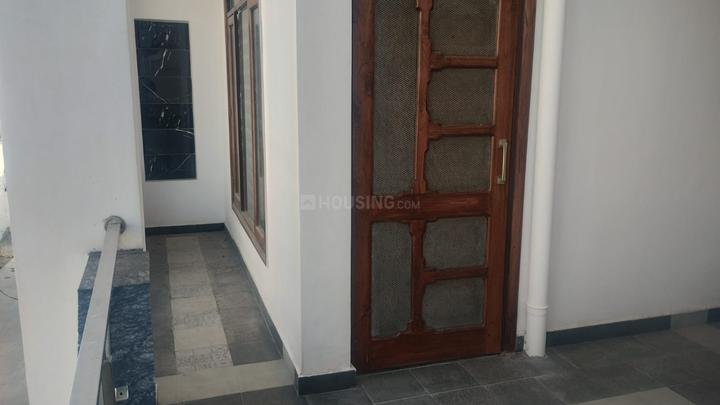 Do Bachi, Danda Lakhond Bedroom 1