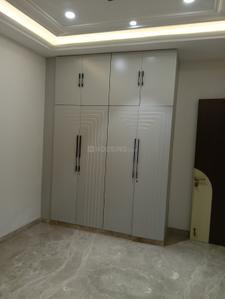 Bedroom Image of 1800 Sq.ft 3 BHK Builder Floor for sale in Paschim Vihar New Delhi for Rs. 34000000
