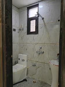 Common Bathroom Image of 1000 Sq.ft 2 BHK Builder Floor for sale in Indirapuram Ghaziabad for Rs. 8200000