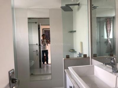 Bathroom Image of 700 Sq.ft 1 BHK Apartment / Flat for sale in Salisbury, Bandra West Mumbai for Rs. 25000000