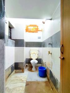 Bathroom Image of 420 Sq.ft 1 BHK Apartment / Flat for sale in Charulata Apartment, Keshtopur Kolkata for Rs. 1550000