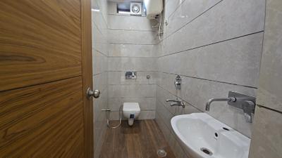 Image of 1000 Sq.ft 3 BHK Independent House for sale in Prateek Apartment, Paschim Vihar, New Delhi for Rs. 15000000