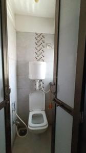 Bathroom Image of 510 Sq.ft 1 BHK Apartment / Flat for sale in Dadar West Mumbai for Rs. 16000000