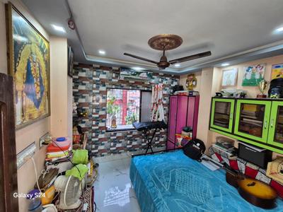Bedroom Image of 650 Sq.ft 2 BHK Builder Floor for sale in Paschim Barisha Kolkata for Rs. 3600000