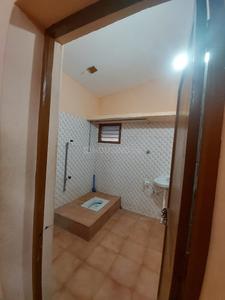 Bathroom Image of 270 Sq.ft 1 RK Builder Floor for rent in Thyagaraja Nagar Tirunelveli for Rs. 8000
