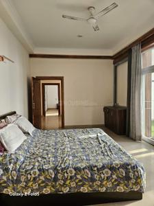Bedroom Image of 4530 Sq.ft 4.5 BHK Penthouse for sale in Amrapali Silicon City, Sector 76 Noida for Rs. 34000000