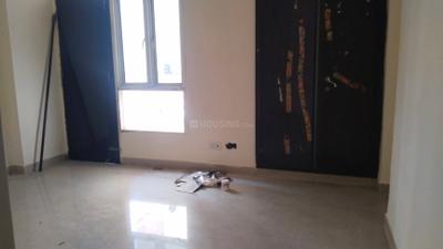 Bedroom Image of 1056 Sq.ft 2 BHK Apartment / Flat for rent in Supertech Livingston, Crossings Republik Ghaziabad for Rs. 20000