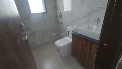 Bathroom Image of 600 Sq.ft 1 RK Builder Floor for rent in Sector 39 Gurgaon for Rs. 24000