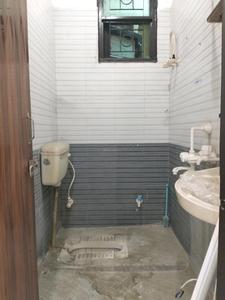Common Bathroom Image of 900 Sq.ft 2 BHK Apartment / Flat for sale in Shalimar Garden Ghaziabad for Rs. 4875000
