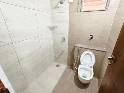 Bathroom Image of 1750 Sq.ft 3 BHK Apartment / Flat for rent in Radhe Infinity, Kudasan Gandhinagar for Rs. 32000