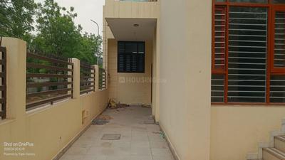 Balcony Image of 3000 Sq.ft 4 BHK Independent House for sale in Sigma 1 Greater Noida for Rs. 37000000