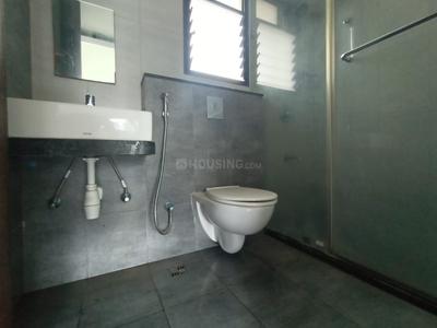 Bathroom Image of 1450 Sq.ft 3 BHK Apartment / Flat for sale in Park Express Phase III, Baner Pune for Rs. 16500000
