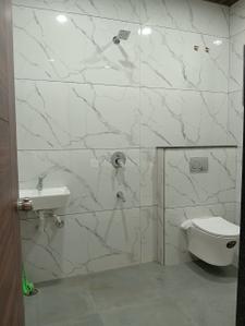 Bathroom Image of 1200 Sq.ft 2 BHK Independent House for rent in Mirchandani Shalimar Swayam, Bhangarh Indore for Rs. 19000