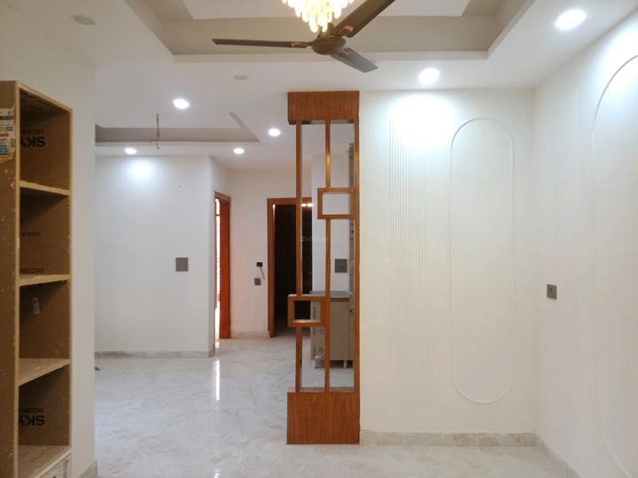 Avenue 1 Main Image 1