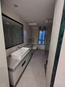 Image of 3727 Sq.ft 4 BHK Apartment / Flat for rent in Phase 2, Noida for Rs. 150000