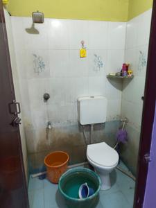 Bathroom Image of 720 Sq.ft 2 BHK Apartment / Flat for sale in Pammal Chennai for Rs. 4000000