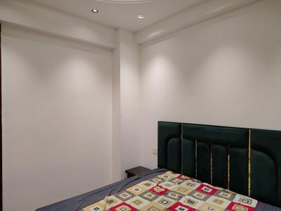 Bedroom Image of 1350 Sq.ft 3 BHK Builder Floor for sale in Shalimar Garden Ghaziabad for Rs. 8500000