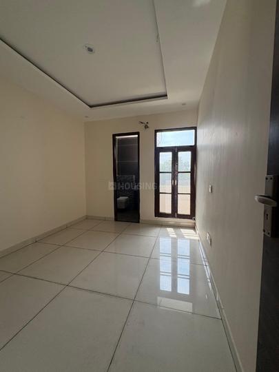 Gillco valley sector 115 Main Image 1