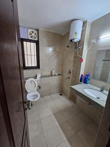 Bathroom Image of 1250 Sq.ft 3 BHK Apartment / Flat for sale in Unitech Uniworld Gardens 2, Sector 47 Gurgaon for Rs. 19500000