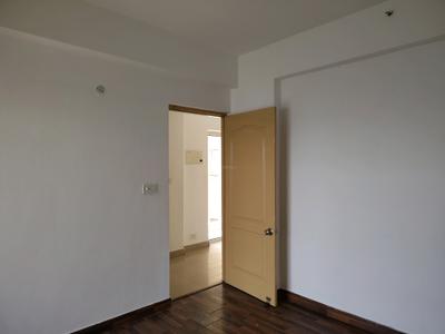 Bedroom Image of 750 Sq.ft 2 BHK Apartment / Flat for sale in Paras Tierea, Sector 137 Noida for Rs. 7600000