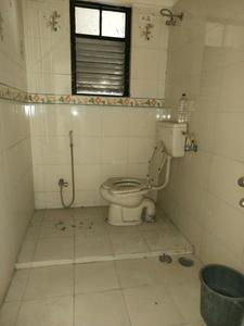 Common Bathroom Image of 3000 Sq.ft 3.5 BHK Apartment / Flat for sale in Magarpatta Grevillea, Magarpatta City Pune for Rs. 32500000
