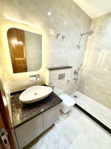 Bathroom Image of 2400 Sq.ft 4.5 BHK Builder Floor for sale in Vipul World Luxury Floors, Sector 48 Gurgaon for Rs. 35000000