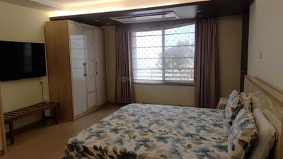 Bedroom Image of 8800 Sq.ft 4.5 BHK Builder Floor for rent in Satellite Ahmedabad for Rs. 600001