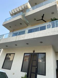Image of 2344 Sq.ft 4 BHK Builder Floor for sale in Sector 40, Gurgaon for Rs. 40000000