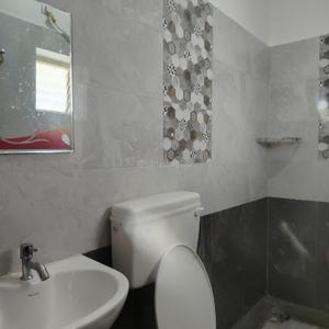 Bathroom Image of 850 Sq.ft 2 BHK Builder Floor for rent in Hoodi Bengaluru for Rs. 42000