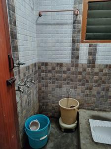 Bathroom Image of 500 Sq.ft 2 BHK Builder Floor for rent in Sangillyandapuram Tiruchirappalli for Rs. 8500