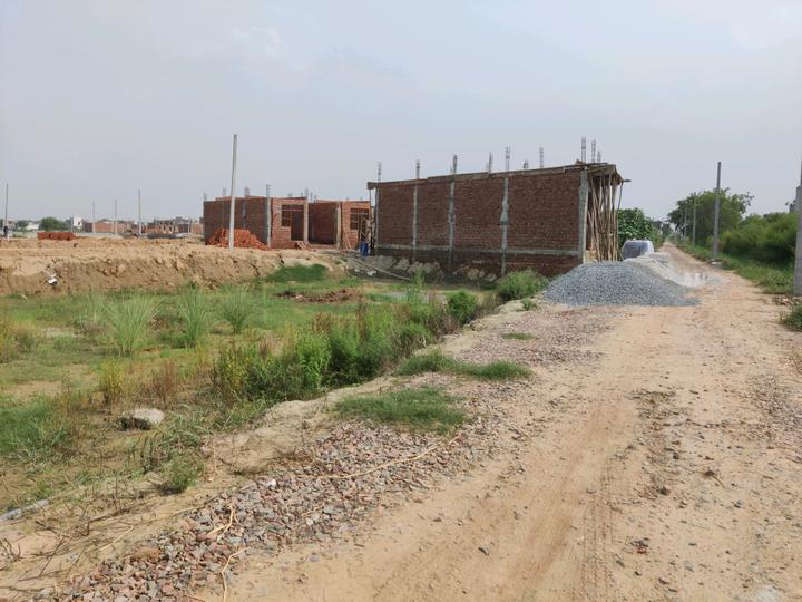 Chhapraula Main Image 1