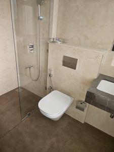 Bedroom One Image of 1350 Sq.ft 3 BHK Apartment / Flat for rent in Piramal Mahalaxmi South Tower, Worli Mumbai for Rs. 270000