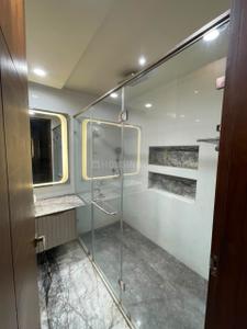 Bathroom Image of 5000 Sq.ft 4 BHK Builder Floor for rent in Suncity Township, Sector 54 Gurgaon for Rs. 230000