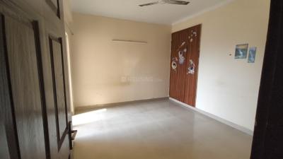 Bedroom Image of 1360 Sq.ft 3 BHK Apartment / Flat for rent in Paramount Floraville, Sector 137 Noida for Rs. 31000