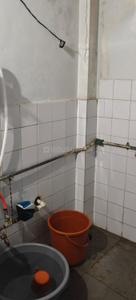Bathroom Image of 500 Sq.ft 1 RK Apartment / Flat for rent in Kasba Peth Pune for Rs. 13000
