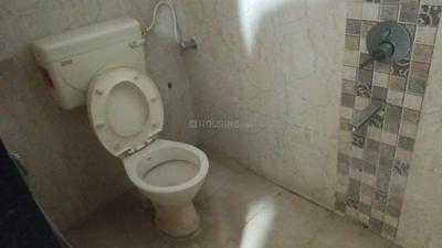 Bathroom Image of 650 Sq.ft 1 BHK Apartment / Flat for rent in GK Dayal Heights, Rahatani Pune for Rs. 23000