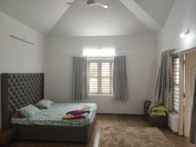 Bedroom Image of 8550 Sq.ft 4 BHK Independent House for sale in Sanskruti Sentossa Greens, Vaishno Devi Circle Ahmedabad for Rs. 95000000