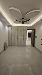 Bedroom Image of 2200 Sq.ft 3 BHK Builder Floor for rent in Sector 122 Noida for Rs. 48000