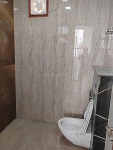 Bathroom Image of 1114 Sq.ft 3 BHK Apartment / Flat for sale in Jaypee Kosmos, Sector 134 Noida for Rs. 12500000