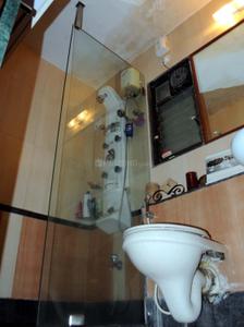 Bathroom Image of 1000 Sq.ft 2 BHK Apartment / Flat for rent in Greenwood Apartment, Andheri East Mumbai for Rs. 98000