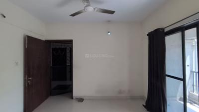 Living Room Image of 600 Sq.ft 1 BHK Apartment / Flat for rent in Magarpatta Zinnia, Magarpatta City Pune for Rs. 23000