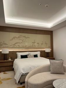 Bedroom Image of 1800 Sq.ft 3 BHK Apartment / Flat for sale in Empire Skypark, Sola Ahmedabad for Rs. 11000000
