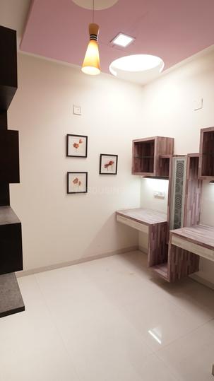 Anmol Greenz Main Image 1