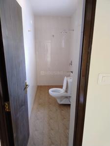 Bathroom Image of 1250 Sq.ft 2 BHK Apartment / Flat for rent in Edcon Greenfields, Merces Goa for Rs. 30000