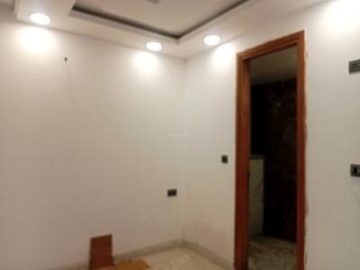 Bedroom Image of 1000 Sq.ft 3 BHK Builder Floor for sale in Govindpuri New Delhi for Rs. 7500000