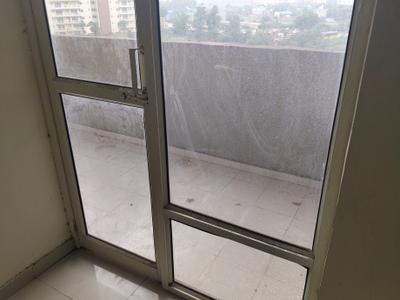 Balcony Image of 800 Sq.ft 2 BHK Apartment / Flat for rent in Pyramid Elite, Sector 86 Gurgaon for Rs. 18999