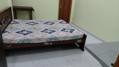 Bedroom Image of 1900 Sq.ft 3 BHK Independent House for rent in Chak Kajehra Lucknow for Rs. 20000